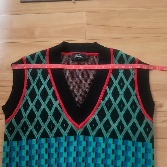 Cider Diamond Stitching Checkered Knitted Sweater Vest MEDIUM - Picture 10 of 12